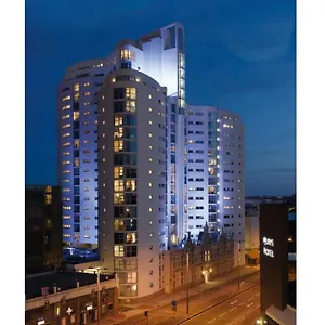  Apartment Center - With Free Parking