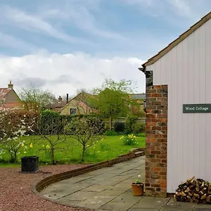 https://wood-cottage-york.yorkshirehotels.net